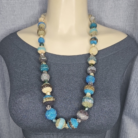 VINTAGE CHICOS CHUNKY BEAD AND CROTCHET NECKLACE MULTICOLORS - Picture 1 of 8